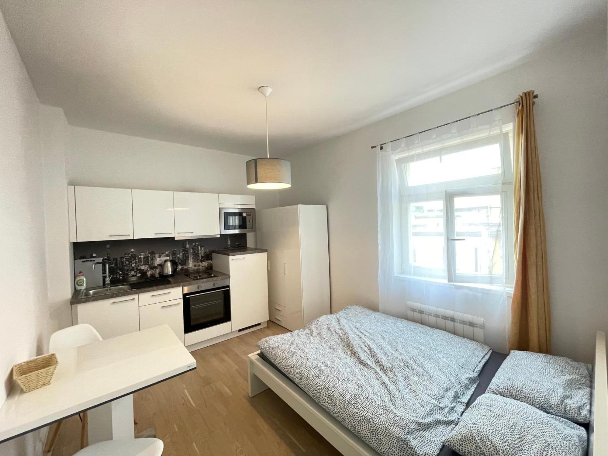 Wash Apartment On Metro Prague 1 Exterior photo
